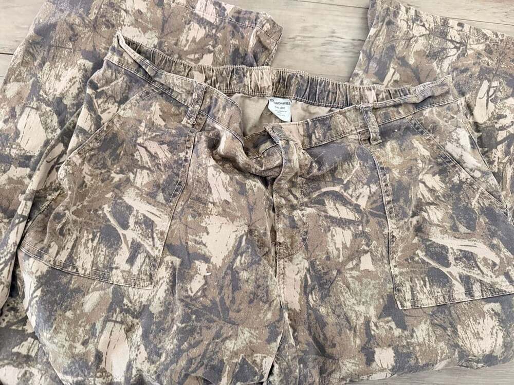 No Boundaries Cargo Pants Size XXL (20) Brown Camo Y2K Grunge Baggy